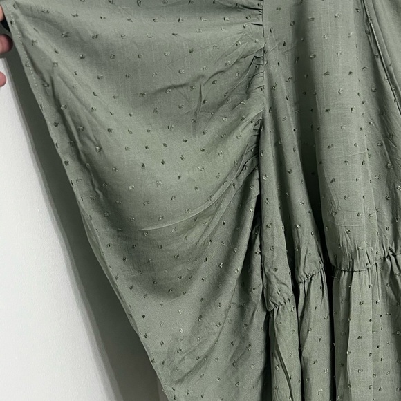 Bloomchic boho olive green flowey baby doll shirt. Size 18- NWT - Picture 3 of 9